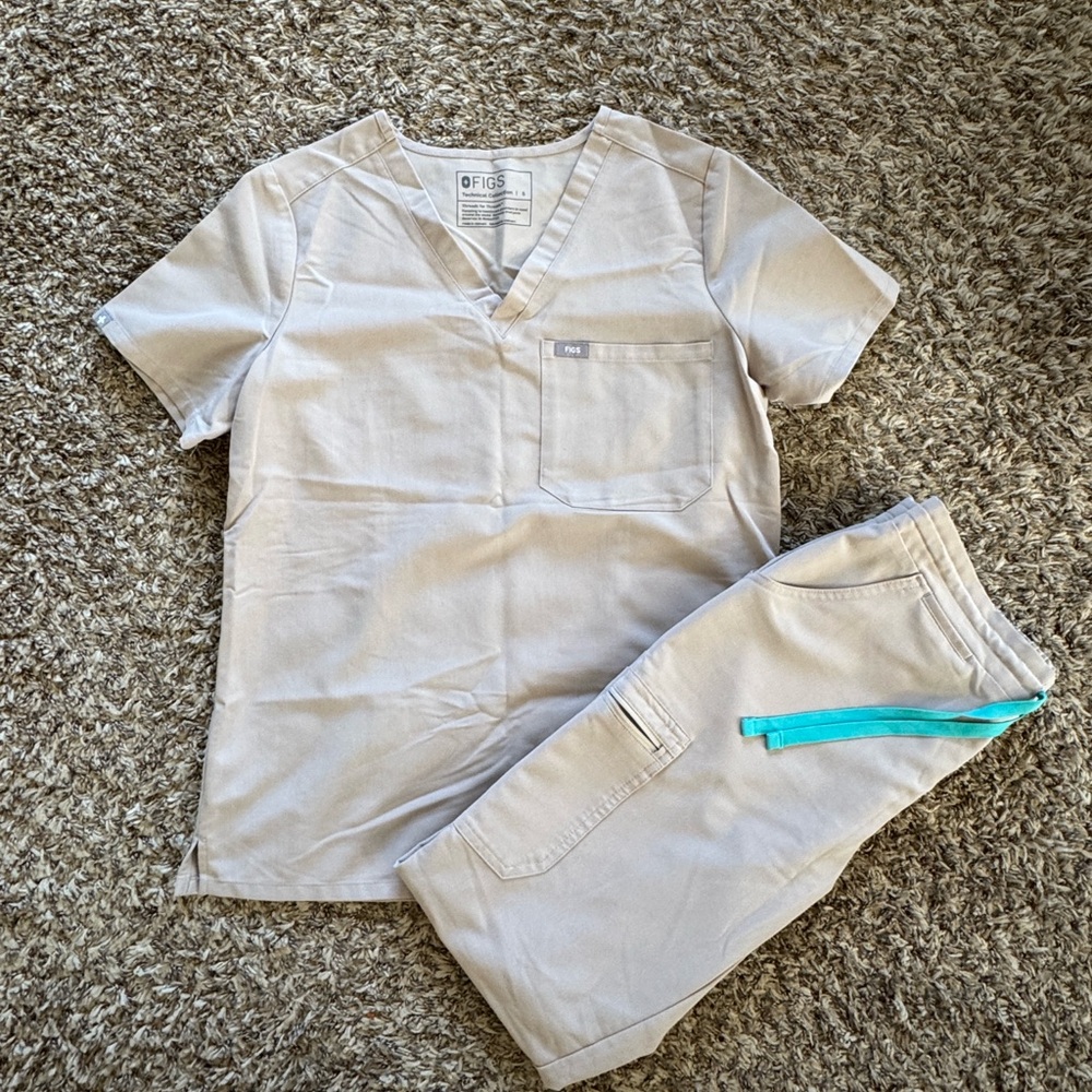 Figs Scrub set